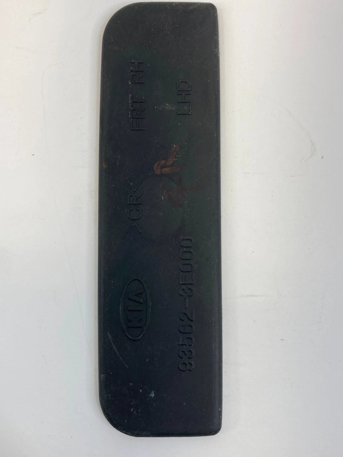 03-08 KIA SORENTO FRONT RIGHT PASSENGER SIDE PAD COVER TRIM LID 93562-3E000 OEM