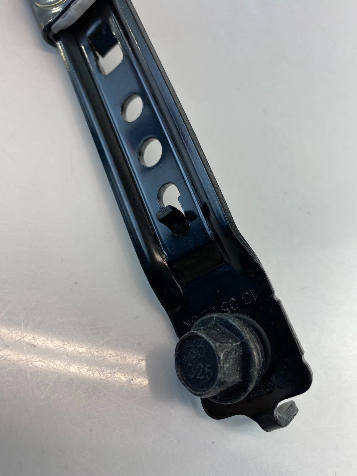 2011-2016 HYUNDAI ELANTRA FRONT SEAT BELT ADJUSTER HEIGHT BRACKET SUPPORT OEM