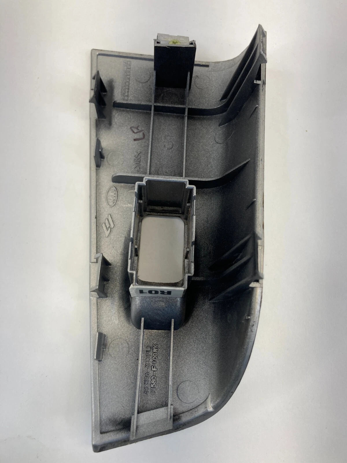 2005-2010 KIA SPORTAGE REAR LEFT LH DOOR WINDOW SWITCH BEZEL 935801F000 OEM