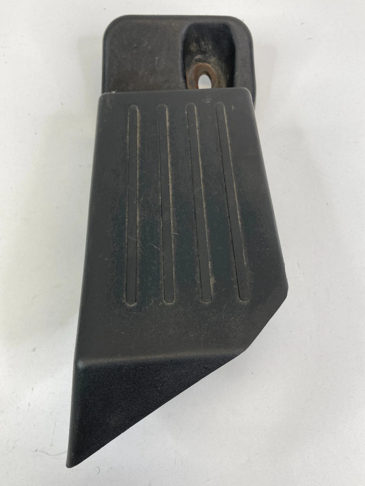 2009-2017 CHEVROLET TRAVERSE FLOOR FOOTREST FOOT REST PAD MAT TRIM 25933398 OEM