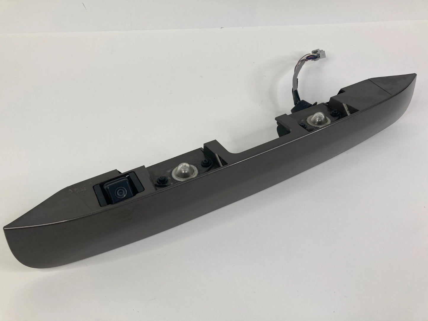 08-17 BUICK ENCLAVE TRUNK LID FINISH GARNISH PANEL MOLDING BEZEL W/ CAMERA OEM