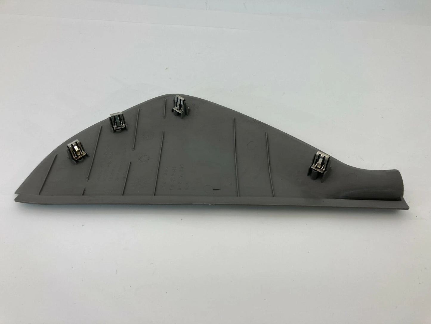07-09 SATURN AURA 08-12 MALIBU FRONT RIGHT SIDE END CAP DASH COVER TRIM OEM
