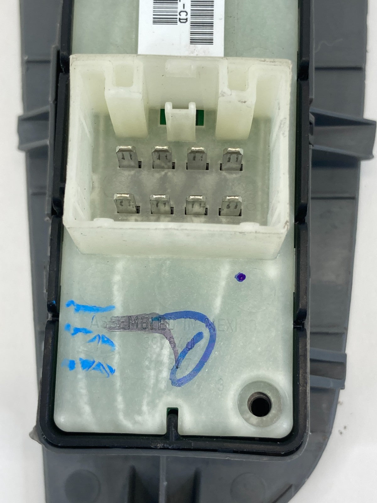 2005 Dodge Magnum Front Right Side Door Window & Lock Switch w/ Bezel 4602785AA