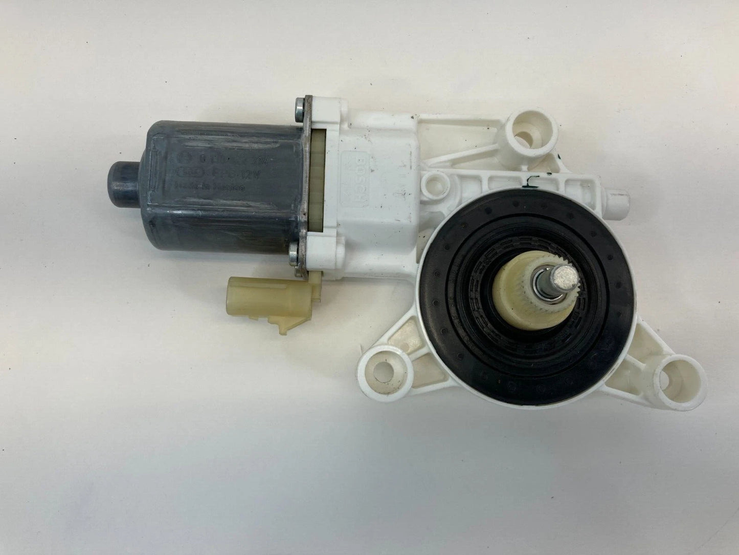 2012-2015 RAM CARGO C/V REAR RIGHT SIDE SLIDING DOOR WINDOW MOTOR 0130822334 OEM