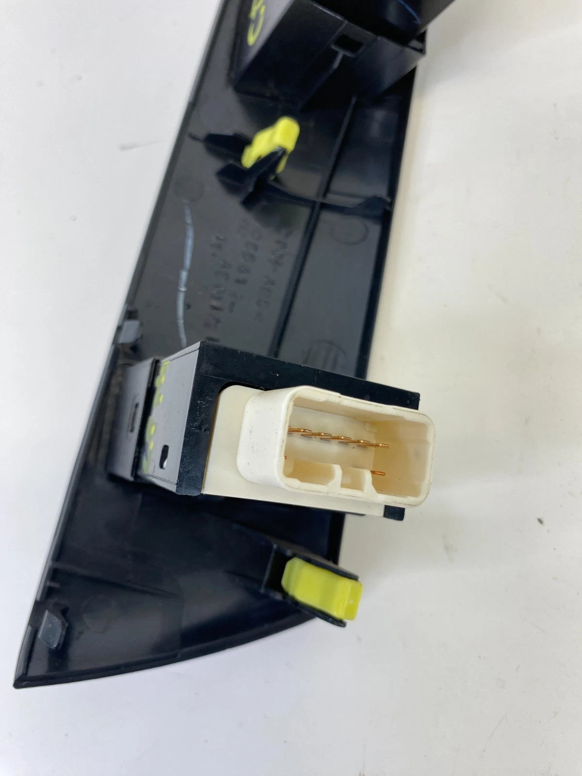 2006-2010 TOYOTA SIENNA FRONT LEFT DASH HAZARD DEFROSTER SWITCH BEZEL 55412AE011