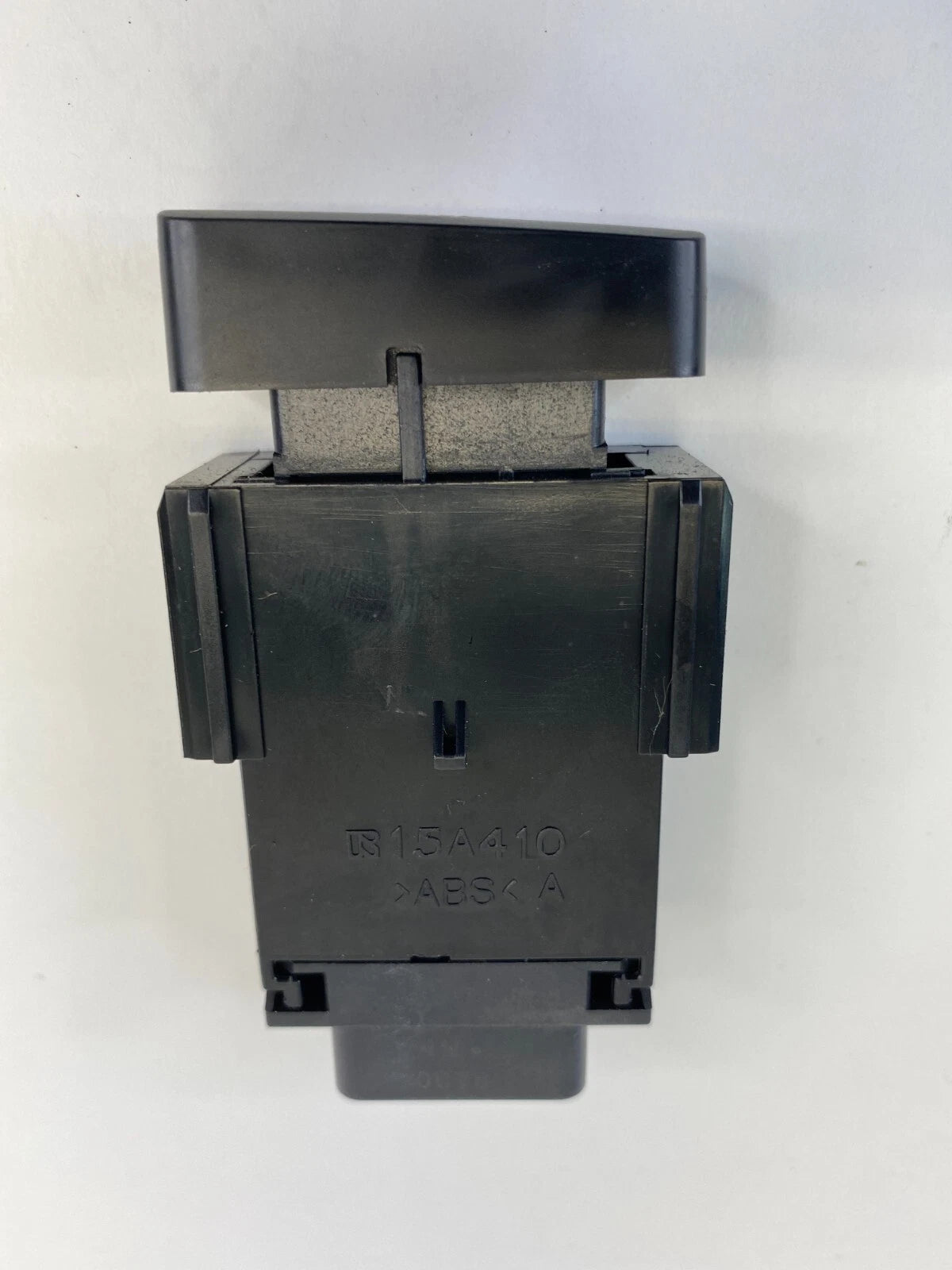 2003-2008 TOYOTA COROLLA REAR WINDSHIELD DEFROST SWITCH R15A410 OEM