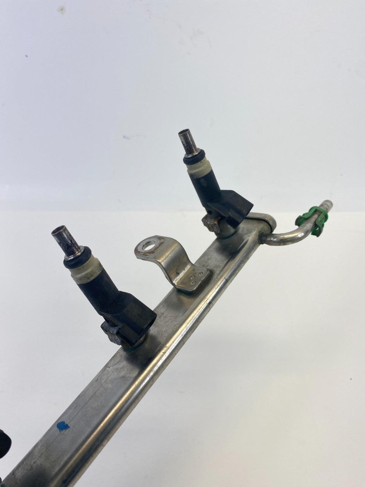 2008-2014 Dodge Avenger 07-12 Sebring 2.4L A/T Fuel Injector Rail Set 4627355AA