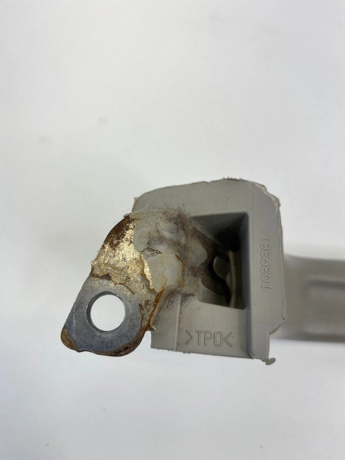 2009-2012 CHEVROLET TRAVERSE INTERIOR REAR ROOF GRAB HANDLE GRAY OEM