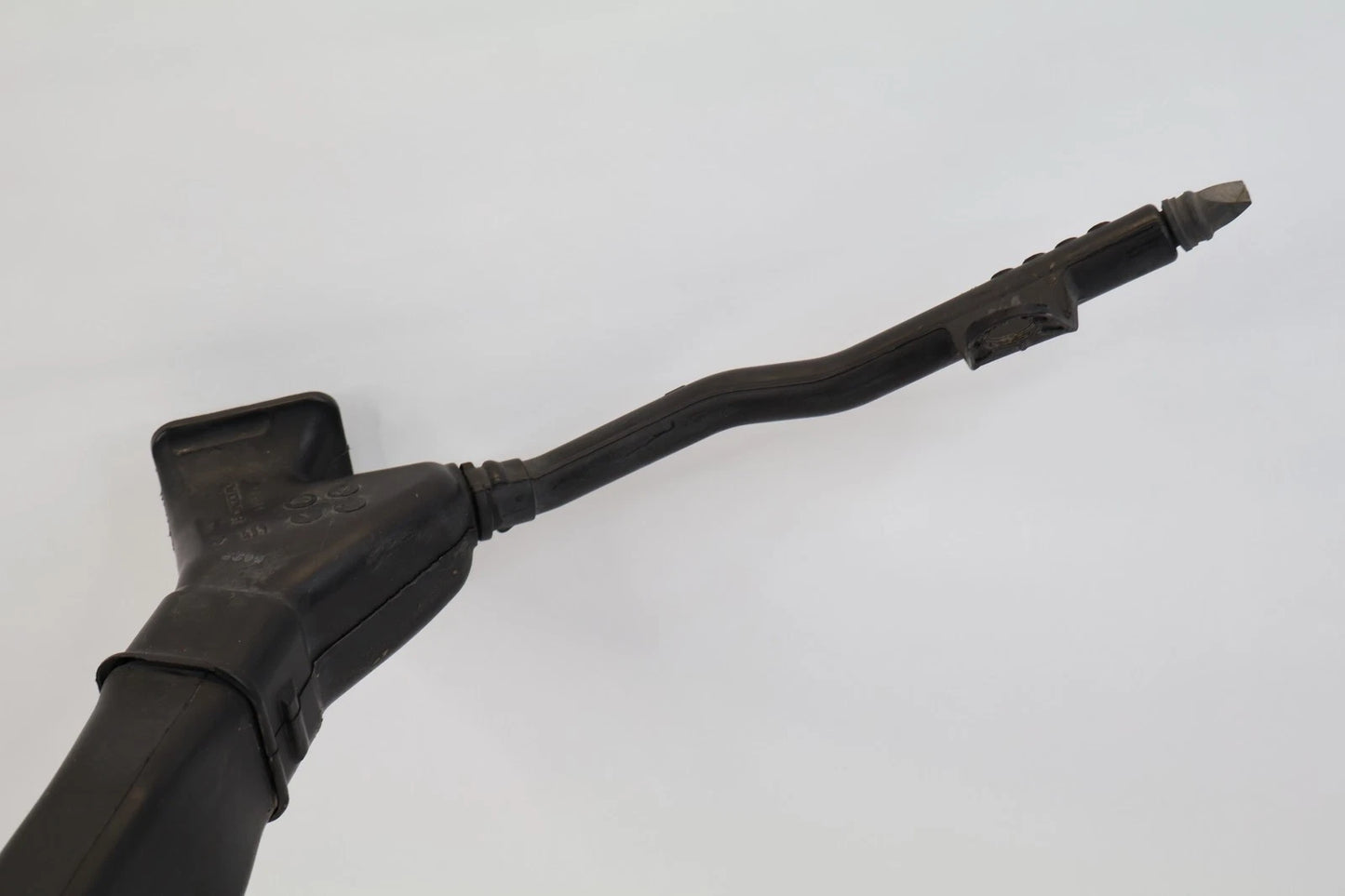 2016-2018 HONDA PILOT 3.5L FRONT INTAKE BATTERY AIR DUCT ASSEMBLY OEM