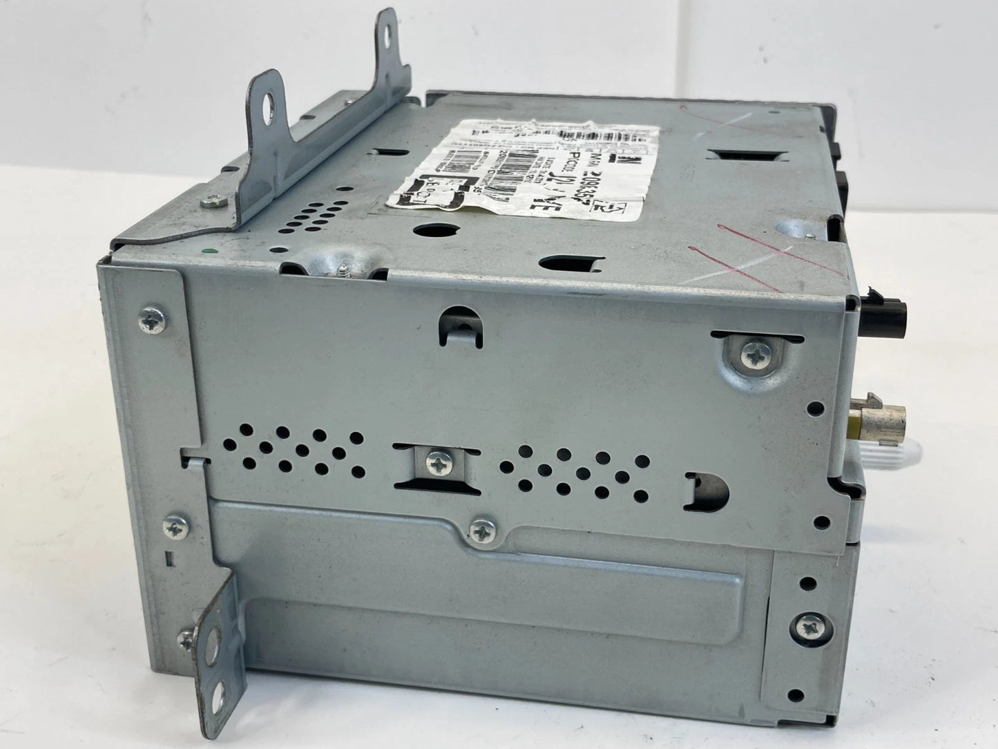 2011 11 GMC Terrain Buick Regal AM/FM Radio CD Disc Player Receiver 20983517 OEM