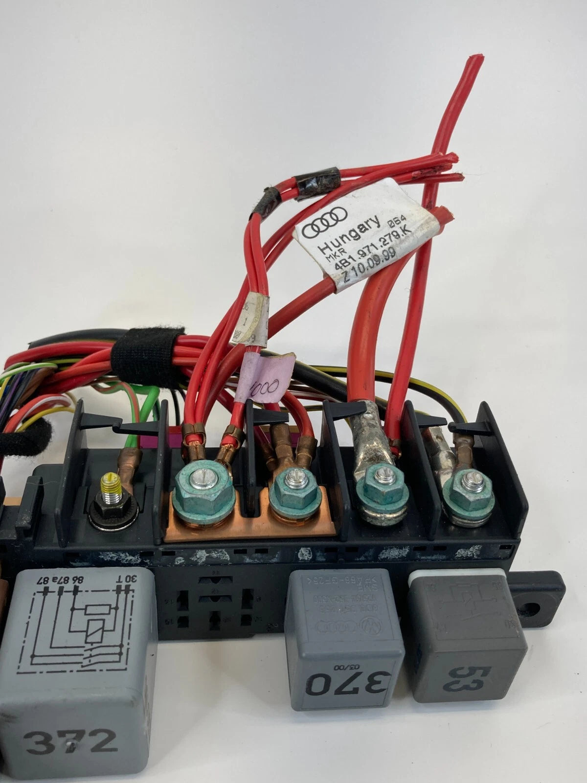 98 99 00 01 02 03 04 AUDI A6 QUATTRO FUSE BOX RELAY PLATE CONTROL UNIT OEM