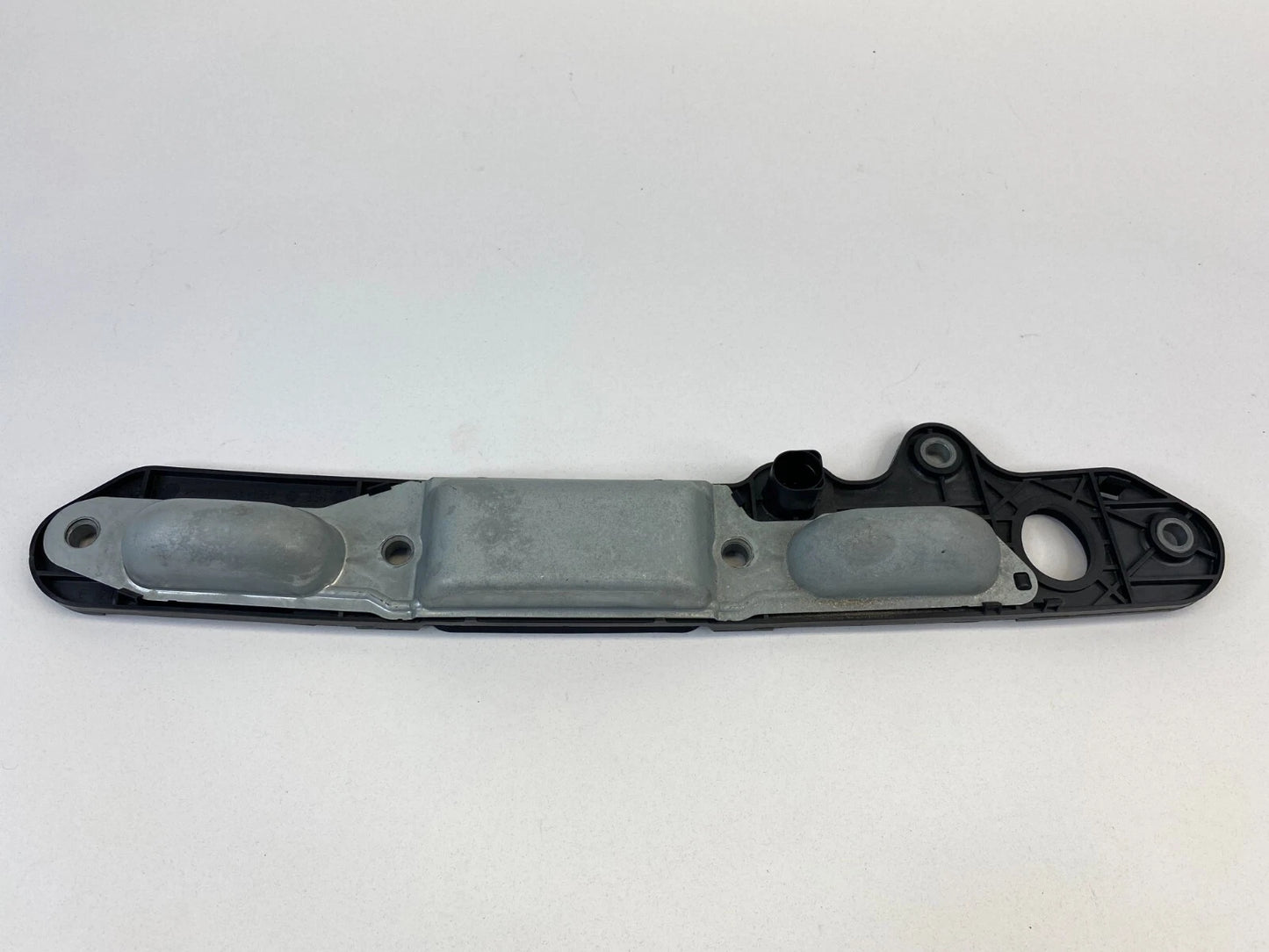 2007-2010 VOLKSWAGEN PASSAT SEDAN REAR TAILGATE LICENSE PLATE LIGHT LAMP OEM