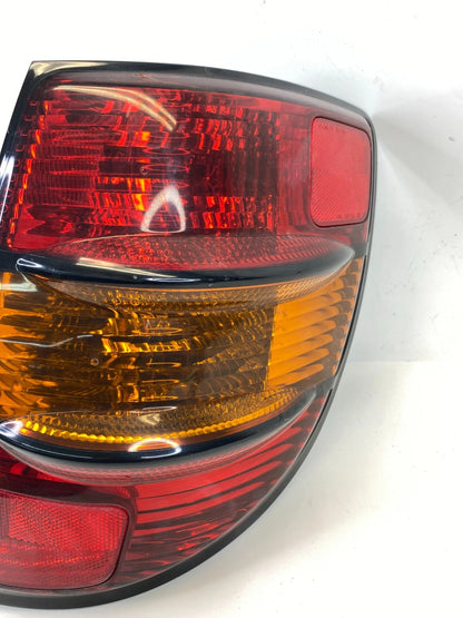 2003-2008 Pontiac Vibe Rear Right Passenger Tail Light Taillight Taillamp OEM