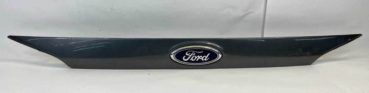 12-14 FORD FOCUS SEDAN TRUNK DECK LID MOLDING FINISH PANEL EMBLEM HANDLE GREY