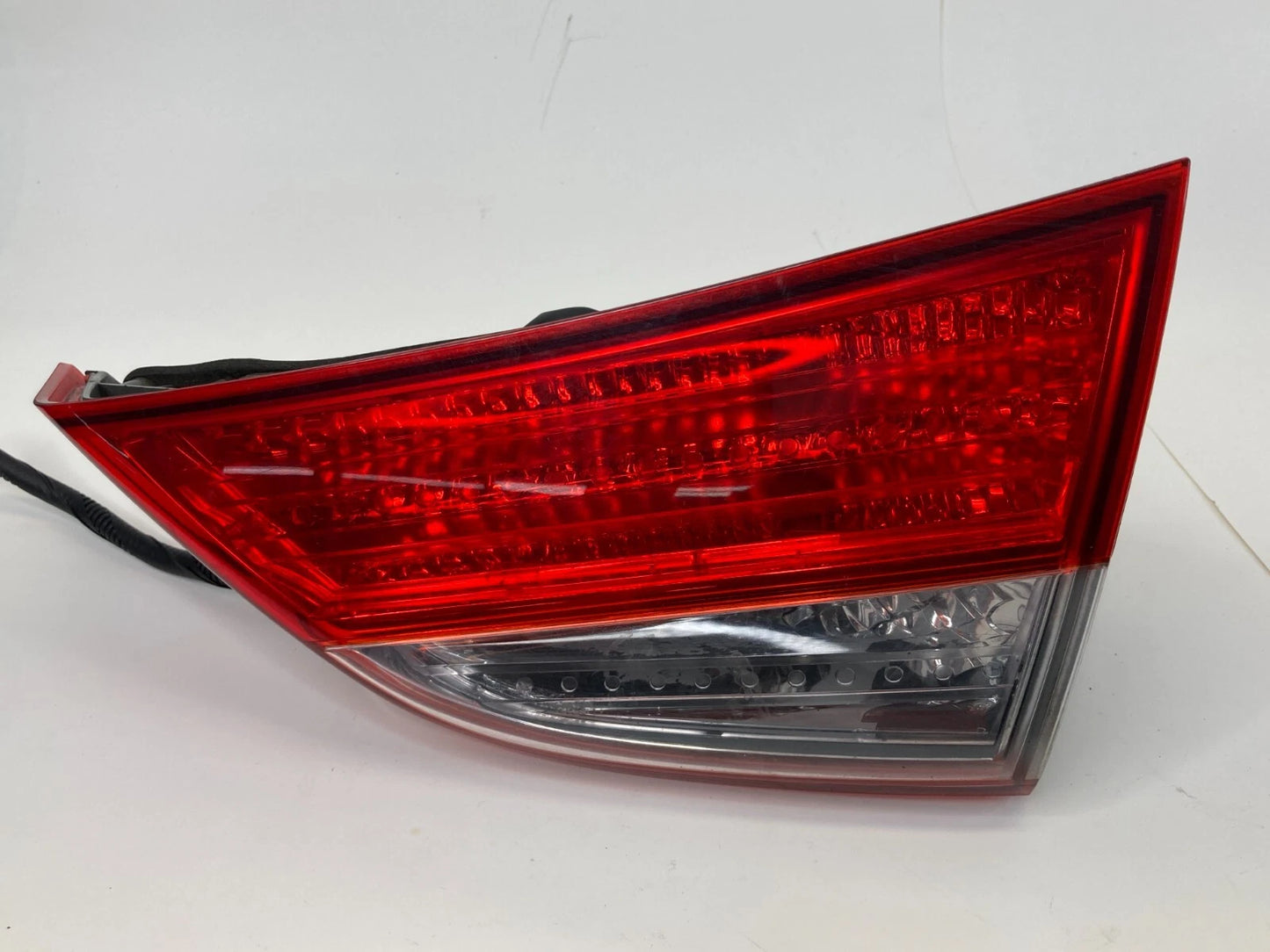 2011-2013 HYUNDAI ELANTRA RIGHT SIDE INNER TRUNK TAILLIGHT 92404-3X0 OEM