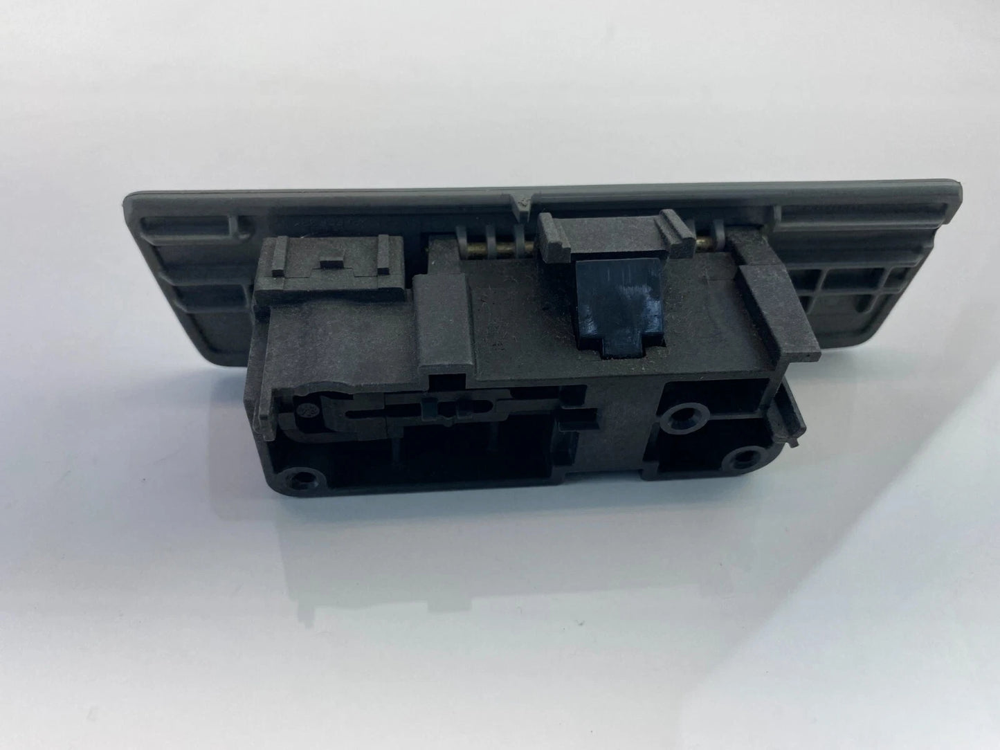2005-2010 JEEP GRAND CHEROKEE 06 07 COMMANDER GLOVE BOX DOOR LATCH HANDLE OEM