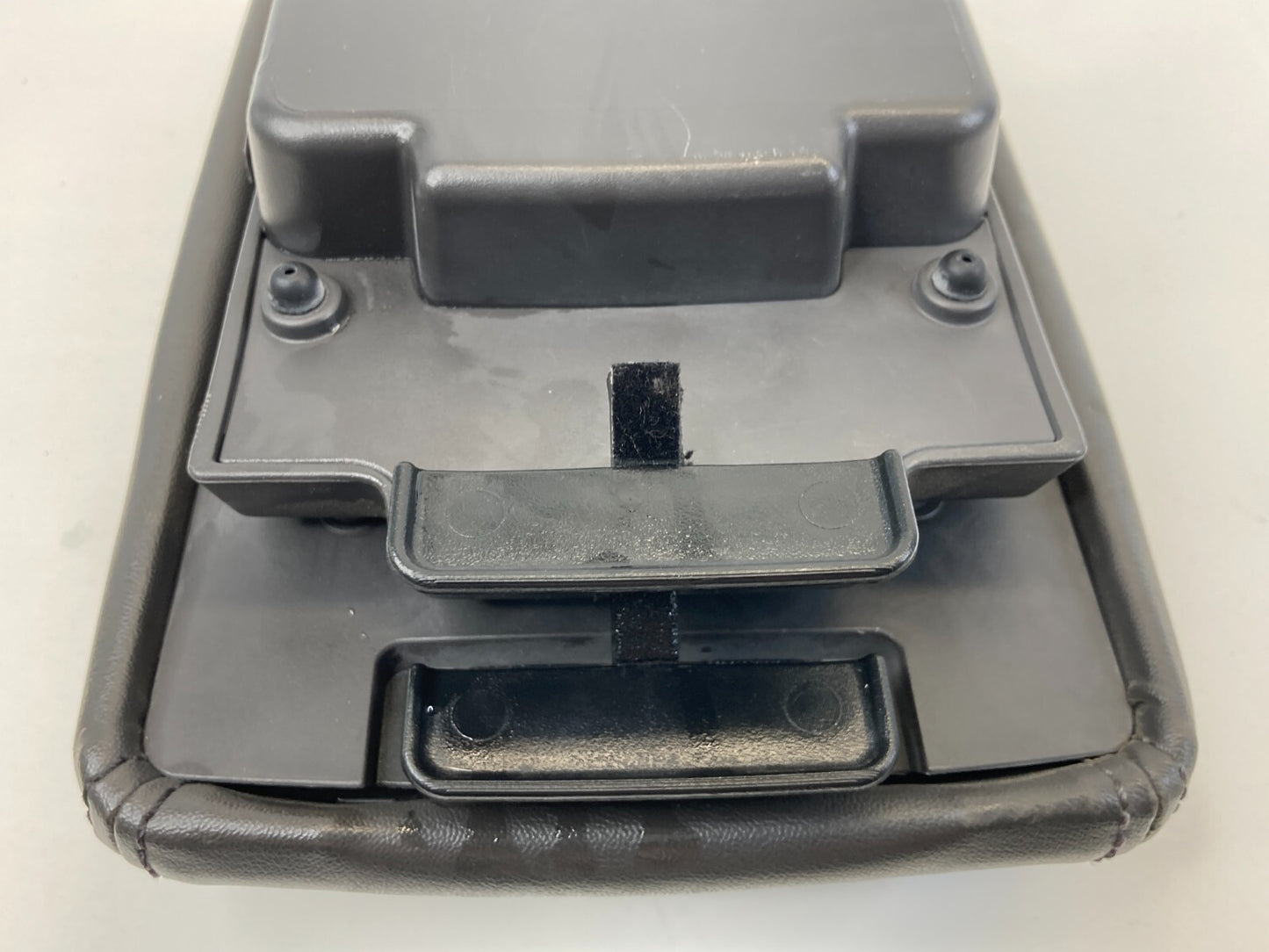 2010-2012 Ford Fusion Center Console Armrest Lid Cover Arm Rest 6E53-5406050-AA