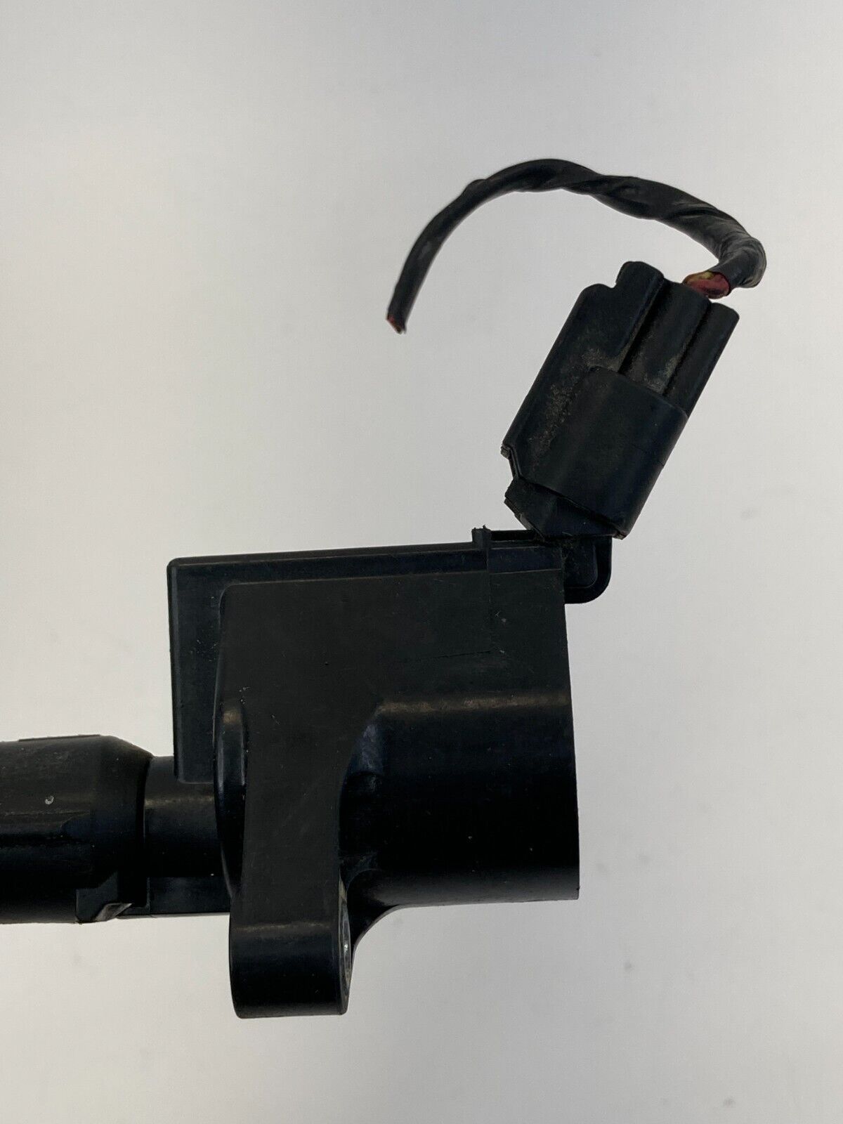 2003-2011 Ford Crown Victoria 4.6L Engine Ignition Coil 21252B2 OEM