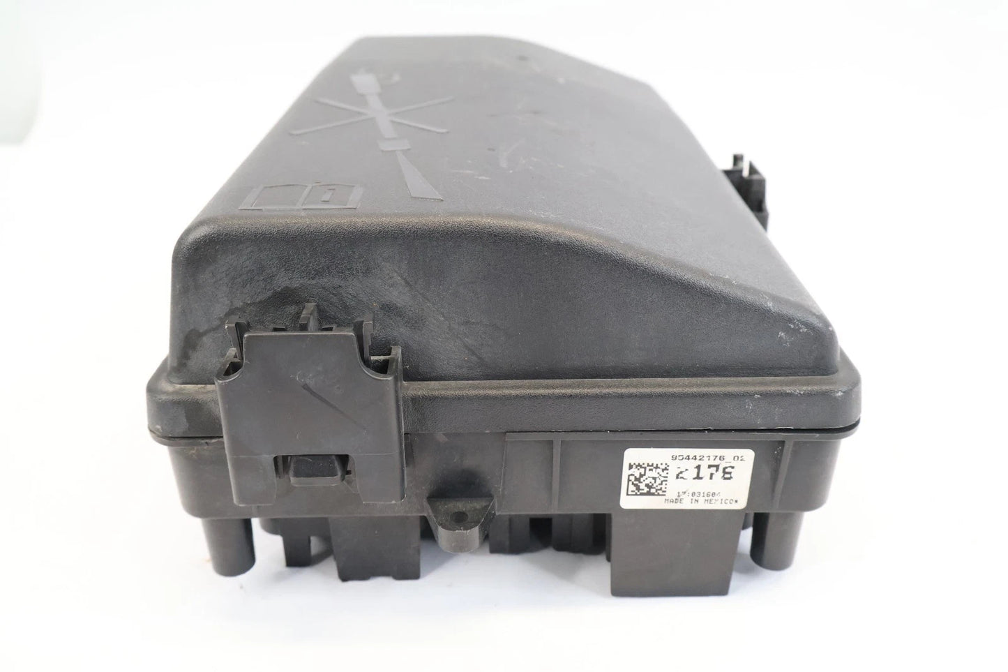 2011-2014 CHEVROLET CRUZE ENGINE FUSE BOX BLOCK MODULE AUTOMATIC OEM GM 95442176