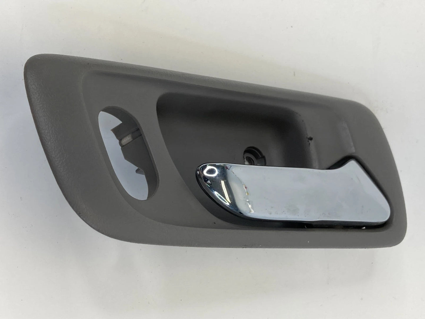 1999-2004 HONDA ODYSSEY FRONT RIGHT SIDE INTERIOR DOOR HANDLE LEVER W BEZEL OEM