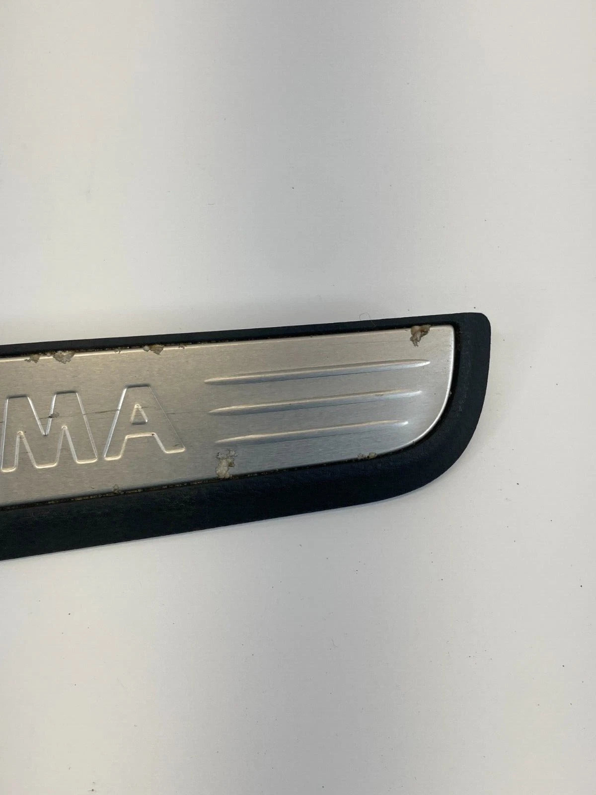 2009-2014 NISSAN MAXIMA REAR RIGHT DOOR SILL SCUFF FOOT STEP PLATE PANEL MOLDING