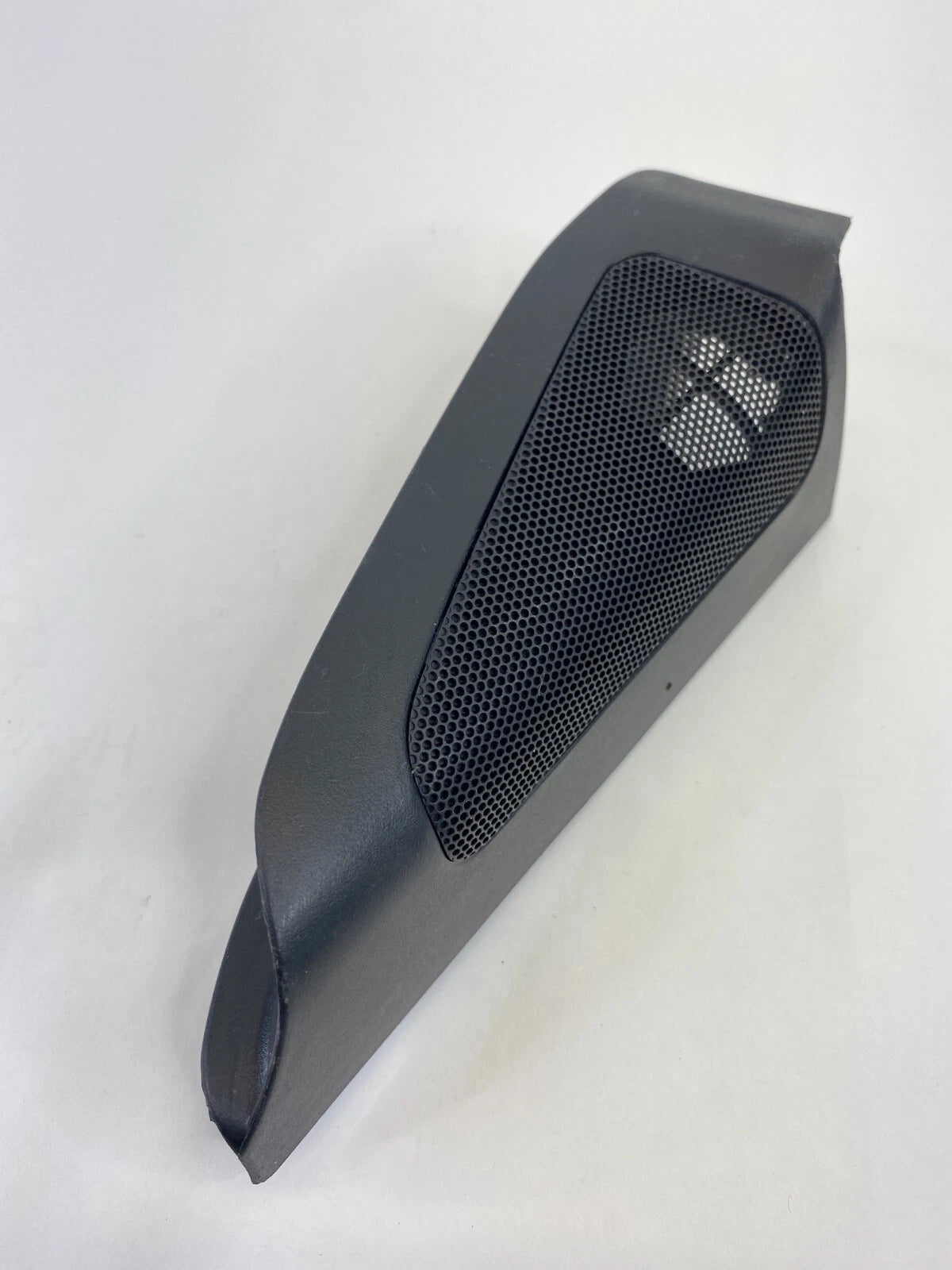 2004-2009 TOYOTA PRIUS FRONT DRIVER SIDE INTERIOR DOOR CORNER TWEETER TRIM COVER