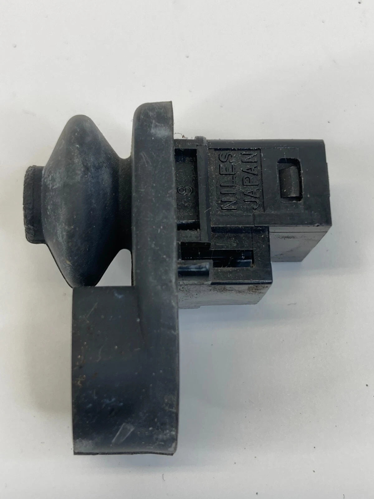 2003-2013 SUBARU FORESTER REAR RIGHT SIDE DOOR AJAR JAMB BUTTON SWITCH OEM
