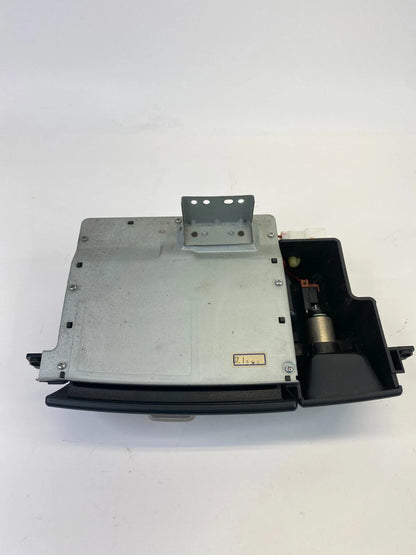 2009-2011 KIA BORREGO FRONT CENTER CONSOLE ASH TRAY POWER OUTLET OEM 8845502J000