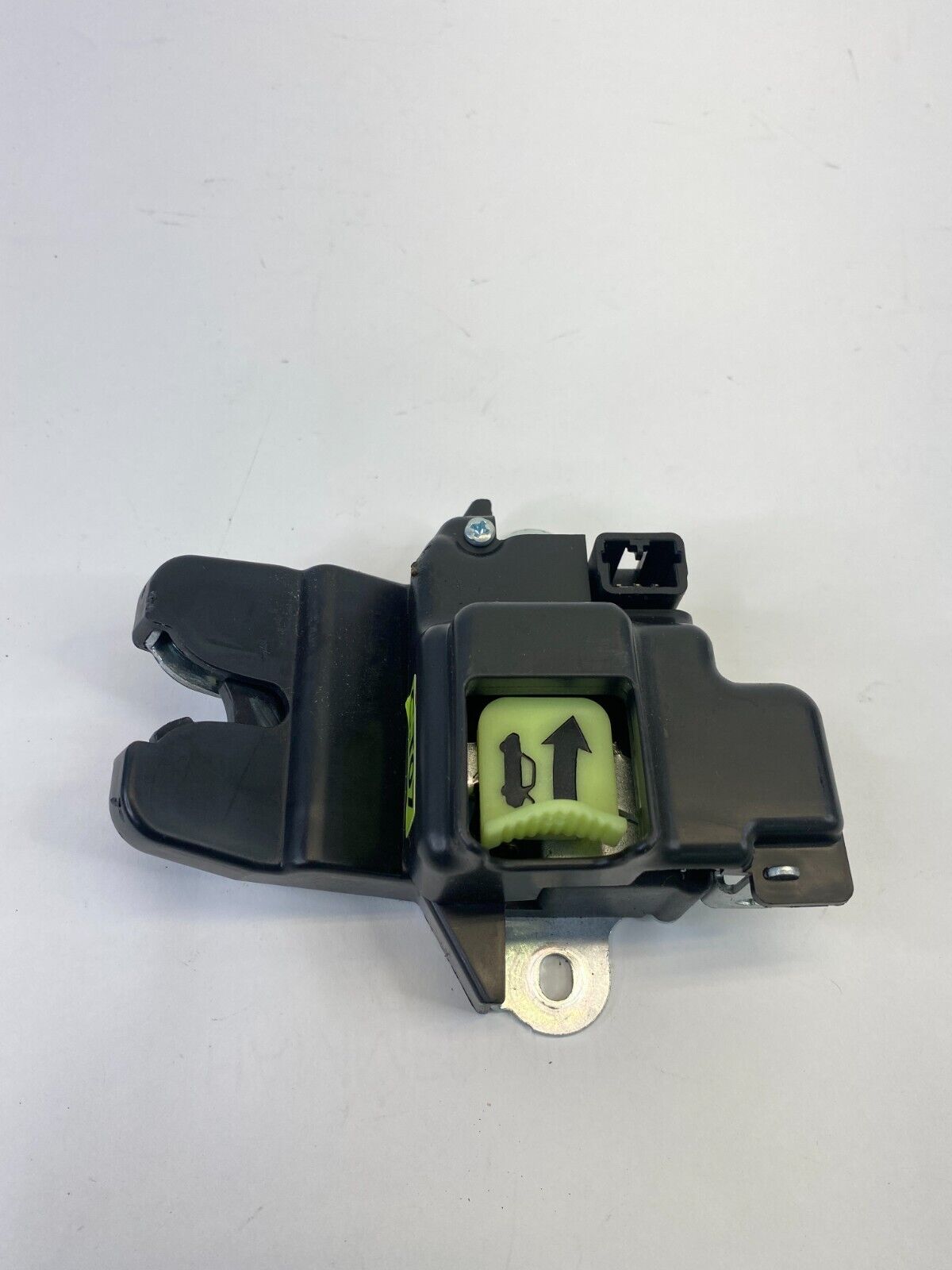 2010 11 12 2013 Kia Forte Rear Trunk Lock Latch Release Assy OEM