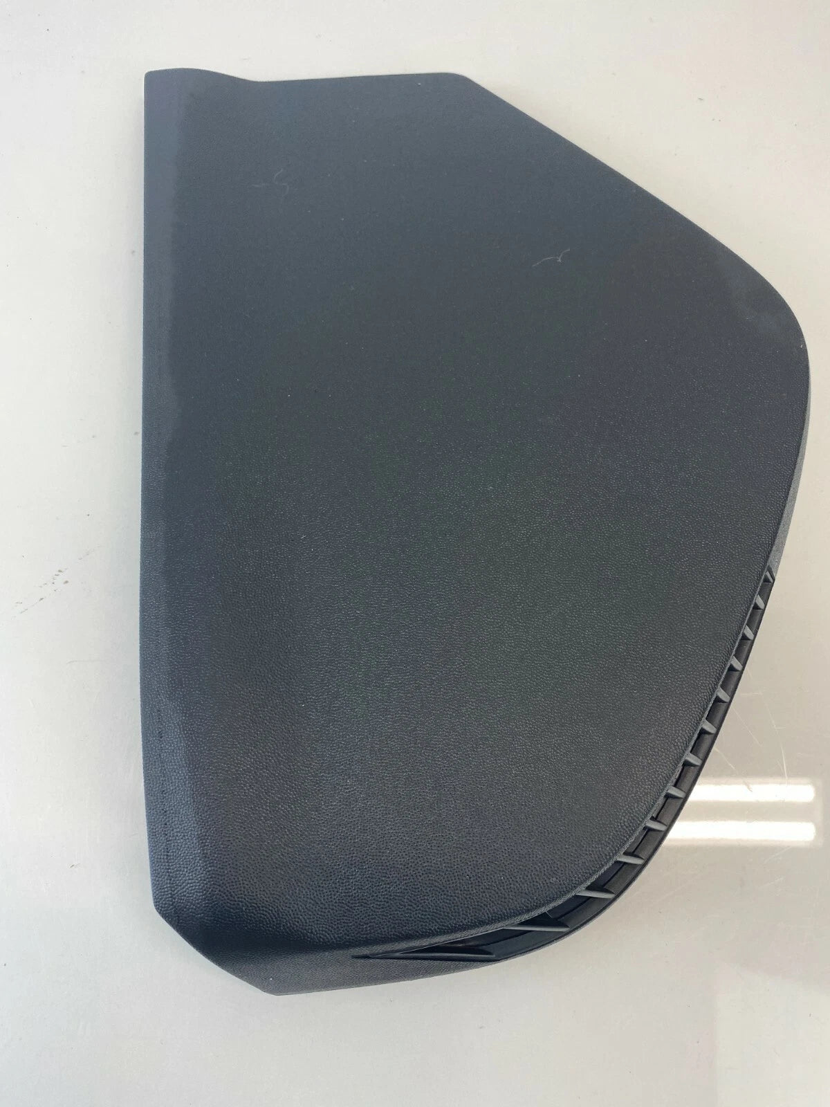 2003-2007 CADILLAC CTS DASH RIGHT VENT DUCT ACCESS COVER PANEL RH 1220510257
