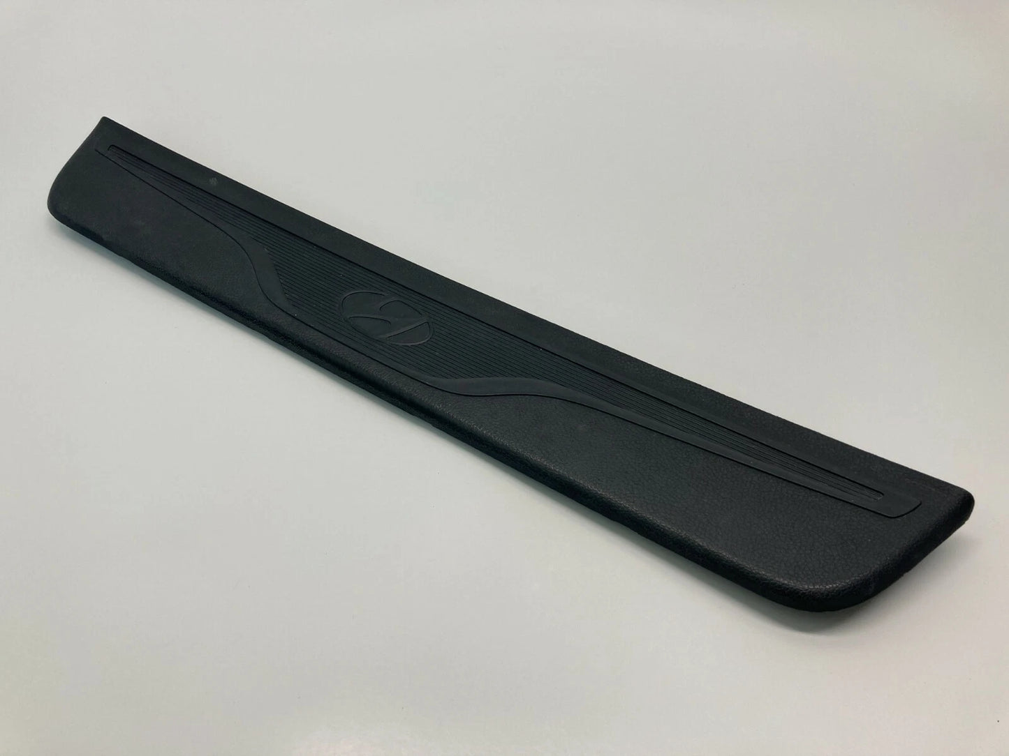 11-13 HYUNDAI ELANTRA FRONT LEFT DRIVER DOOR STEP SILL SCUFF PLATE 858723Y000 US