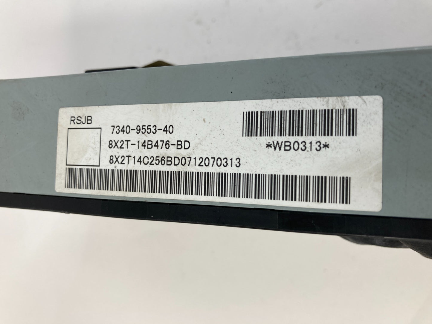 2009-2011 Jaguar XF 4.2L Body Control Module Rear Fuse Box 8X2T-14B476-BD OEM