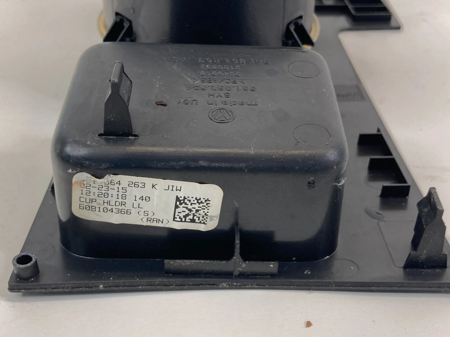 2012-2019 VW VOLKSWAGEN PASSAT CENTER CONSOLE CUP HOLDER TRAY BEZEL TRIM OEM