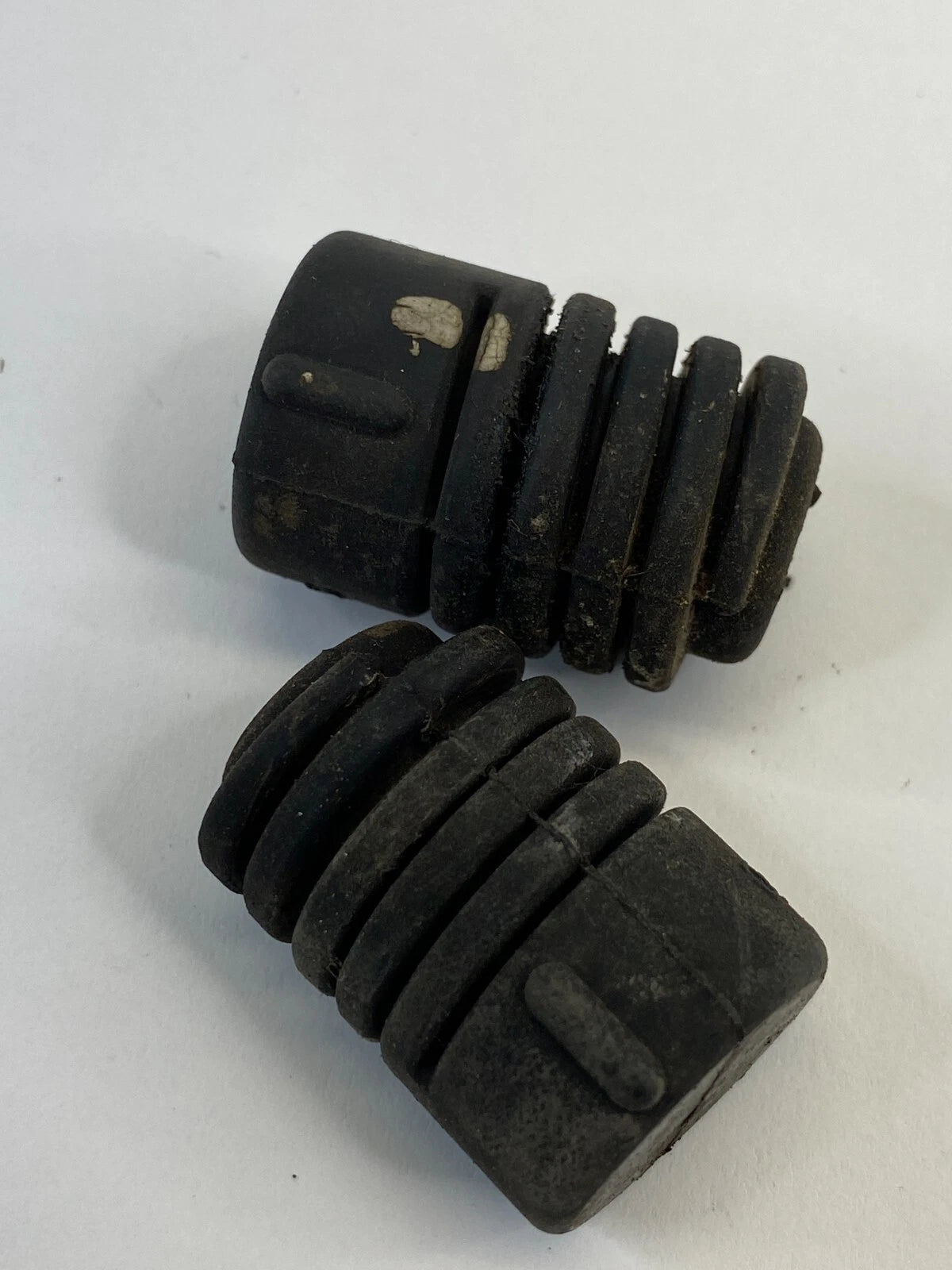 2007-2012 NISSAN ALTIMA REAR TRUNK DECK LID STOP BUFFER BUMPER STOPPER SET PAIR