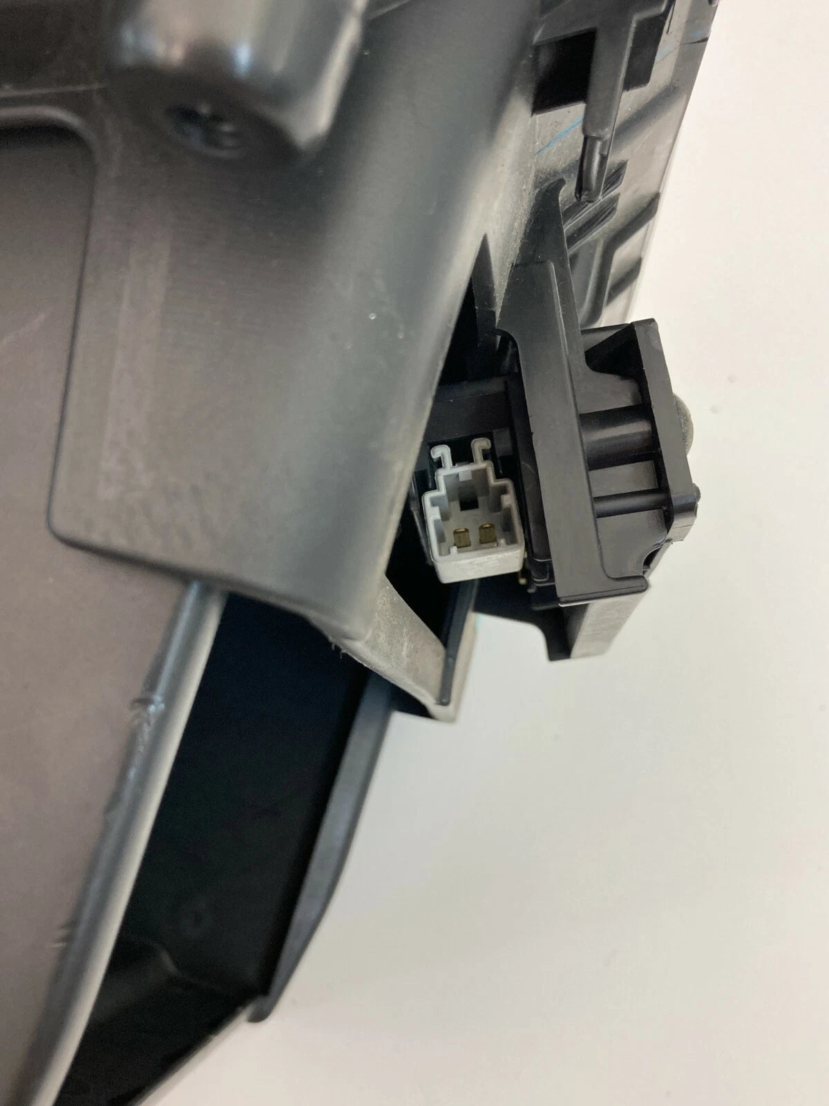 1999-2004 HONDA ODYSSEY DASH CENTER LOWER PANEL GLOVE BOX STORAGE COMPARTMENT
