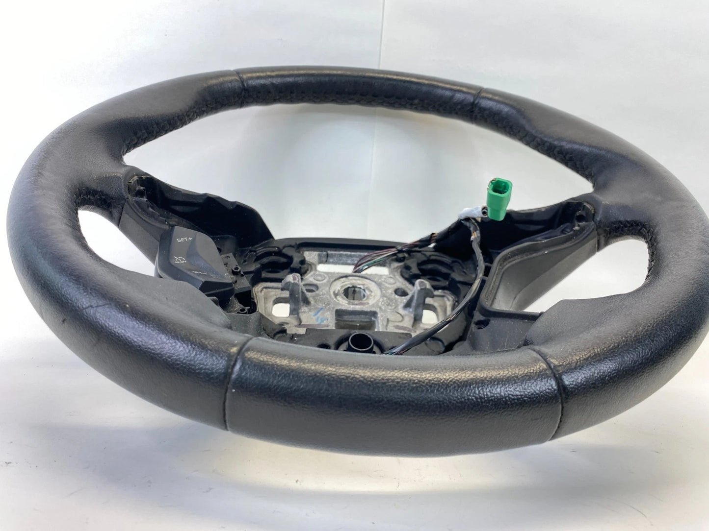 2013-2016 FORD ESCAPE STEERING WHEEL W/ CRUISE CONTROL SWITCH ASSY OEM