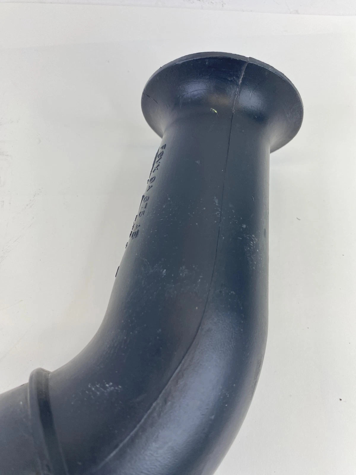 2000-2002 LINCOLN TOWN CAR 4.6L AIR INTAKE CLEANER HOSE DUCT OEM F8VX-9A675-AB
