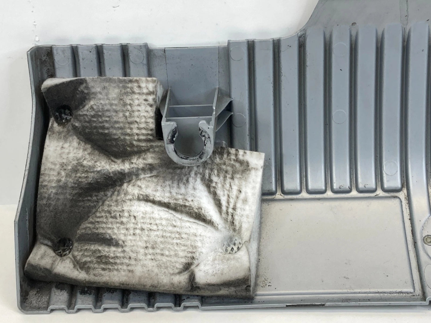 2010-2015 TOYOTA PRIUS 1.8L L4 HYBRID ENGINE COVER TOP PANEL TRIM 1121237090 OEM