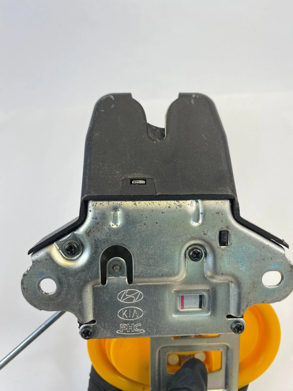 2006-2010 HYUNDAI ELANTRA SEDAN REAR TRUNK LID LOCK LATCH RELEASE ACTUATOR OEM