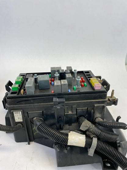 2004 2005 GMC ENVOY 4.2L RWD ENGINE FUSE BOX JUNCTION BLOCK PANEL ASSEMBLY OEM