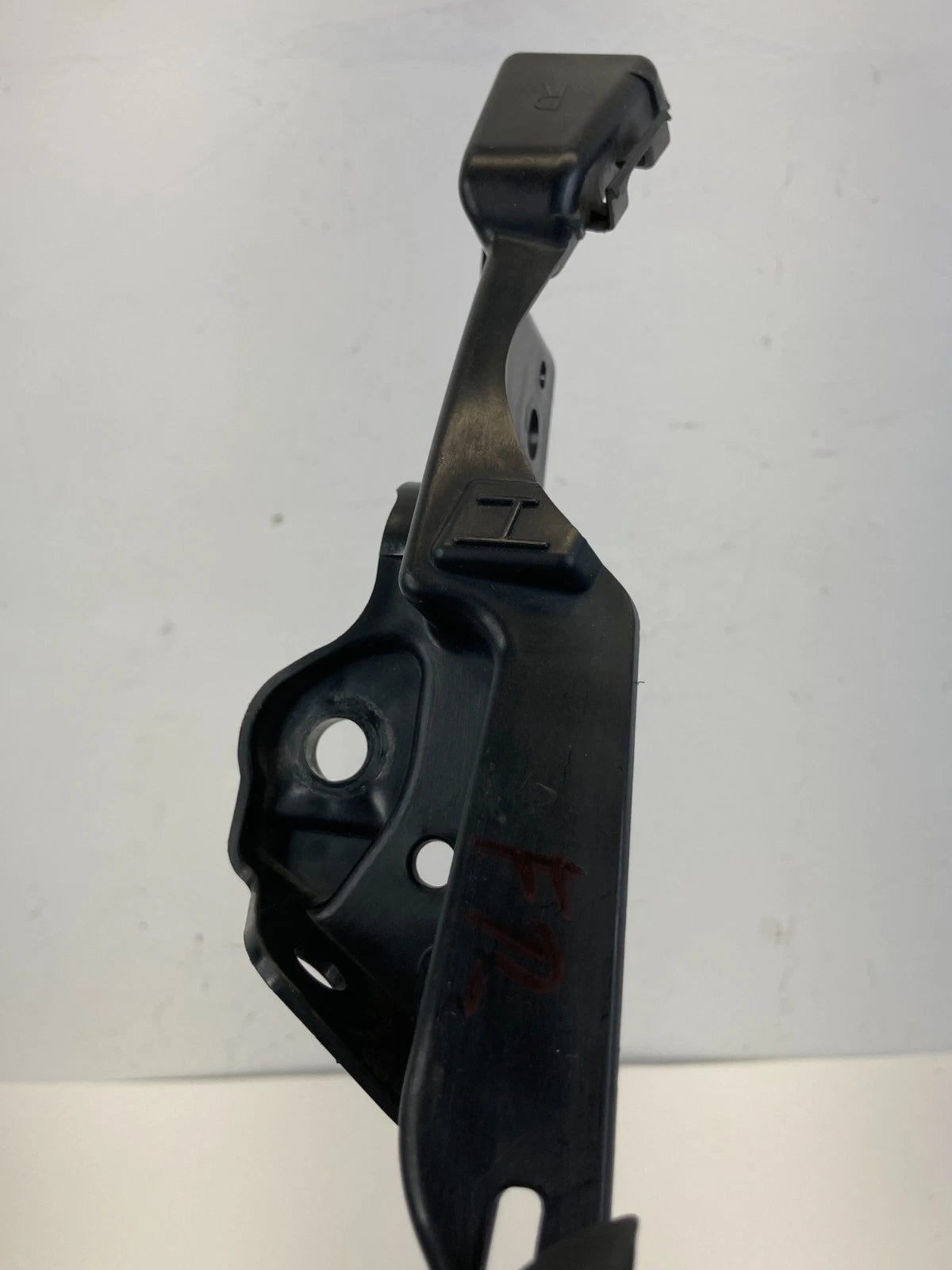 2015 2016 2017 HONDA FIT FRONT RIGHT SIDE HEADLIGHT LAMP MOUNT BRACKET OEM
