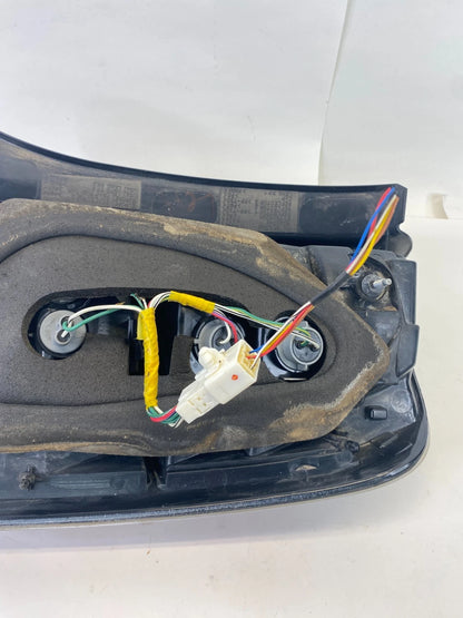 06-09 TOYOTA PRIUS REAR LEFT DRIVER SIDE TAIL LIGHT LAMP TAILLIGHT AIP2R3ST OEM