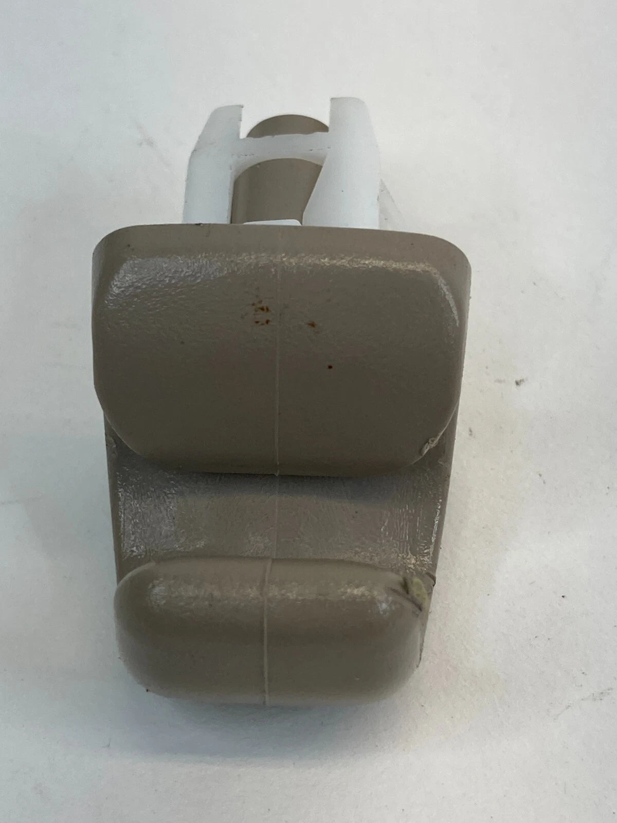 2003-2008 TOYOTA COROLLA FRONT SUNVISOR SUN VISOR SHADE CLIP HOLDER OEM