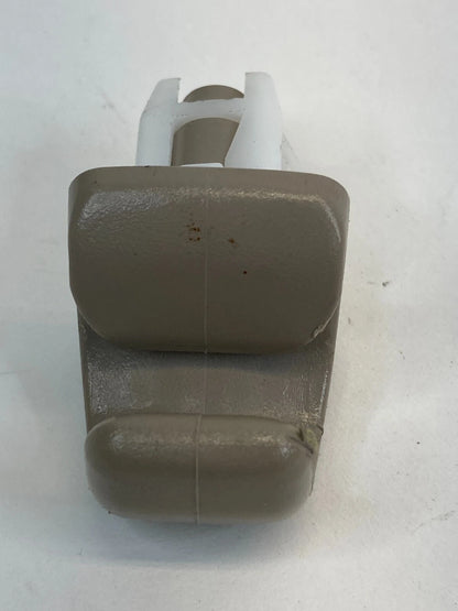 2003-2008 TOYOTA COROLLA FRONT SUNVISOR SUN VISOR SHADE CLIP HOLDER OEM