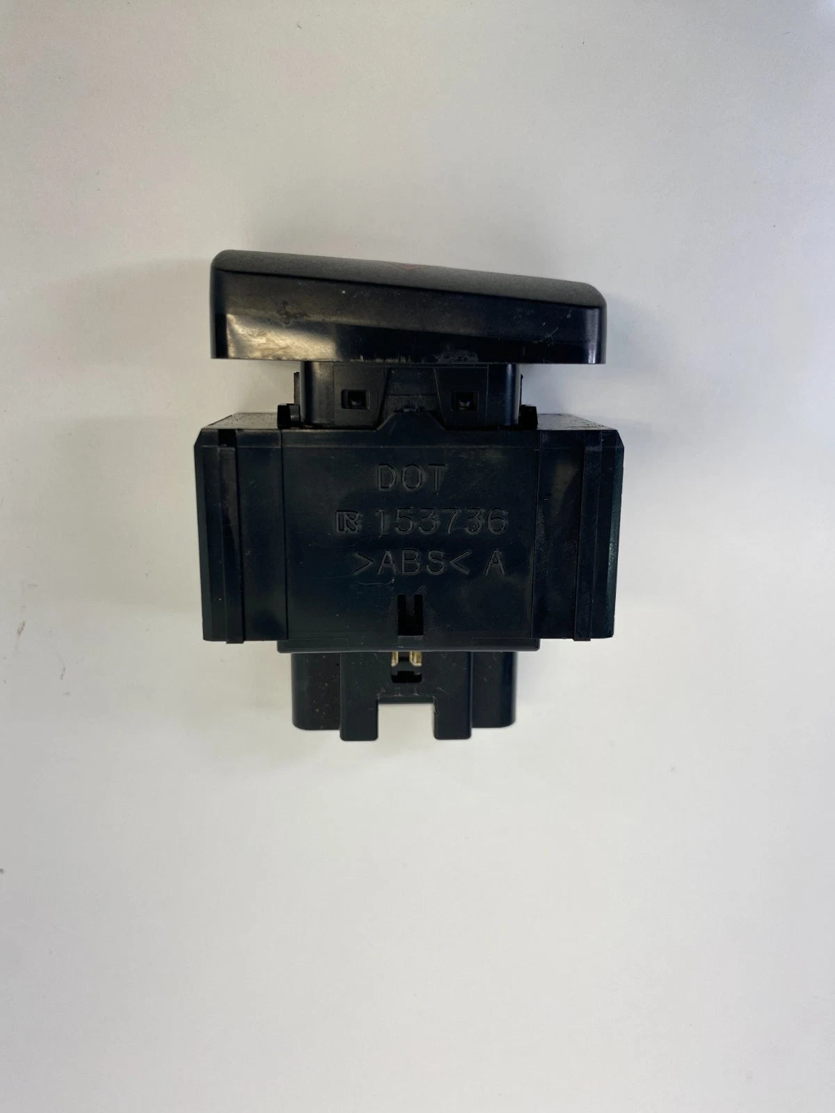 2003-2008 TOYOTA COROLLA HAZARD SWITCH WARNING LIGHT BUTTON CONTROL 153736
