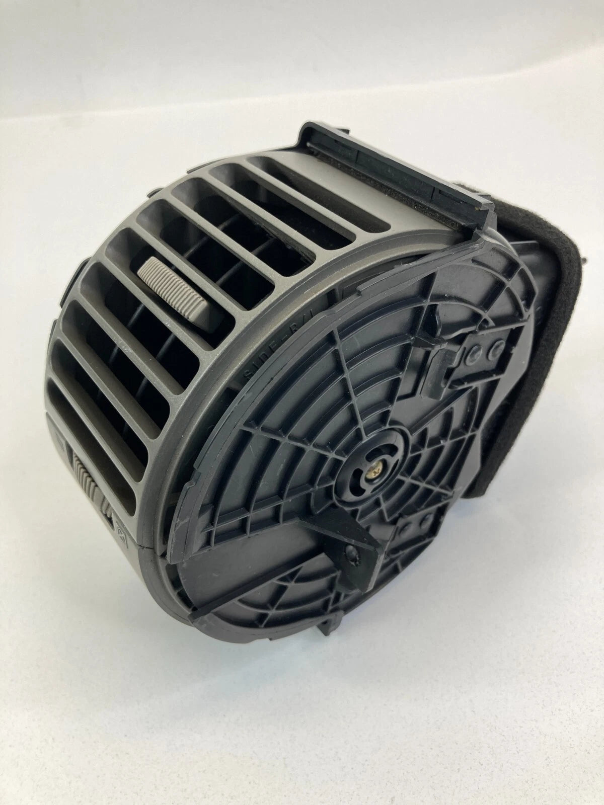 2003 2004 INFINITI G35 RIGHT PASSENGER DASH AC AIR VENT GRILLE OUTLET 68760AM602