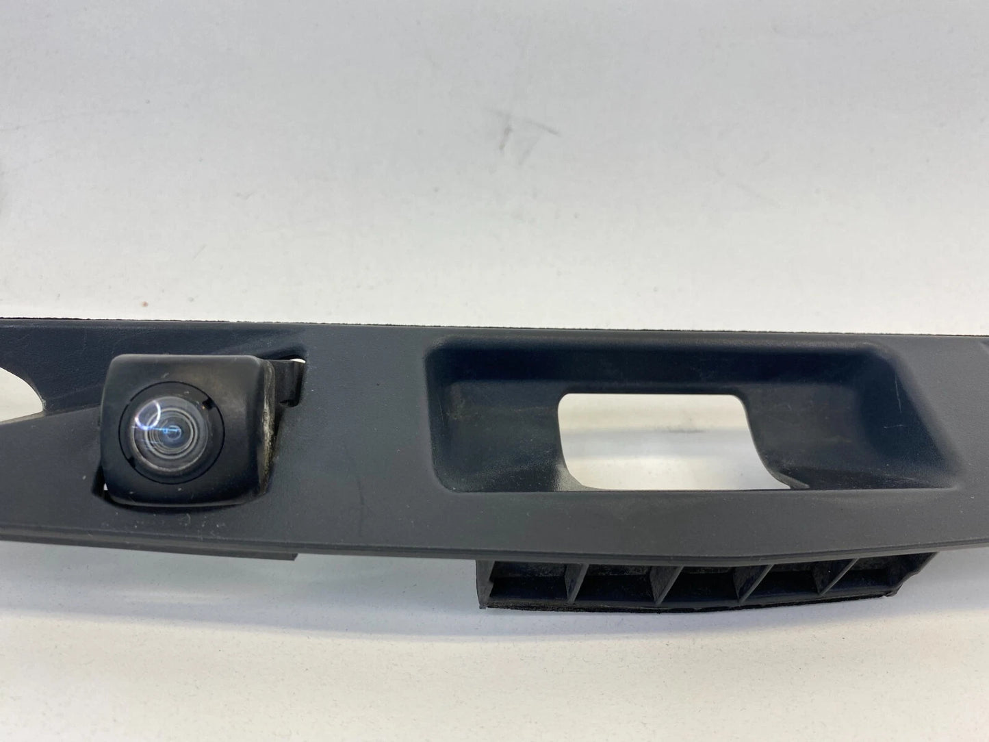 07-09 ACURA RDX TRUNK LIFTGATE FINISH MOLDING PANEL W/ REAR CAMERA 74895-STK OEM