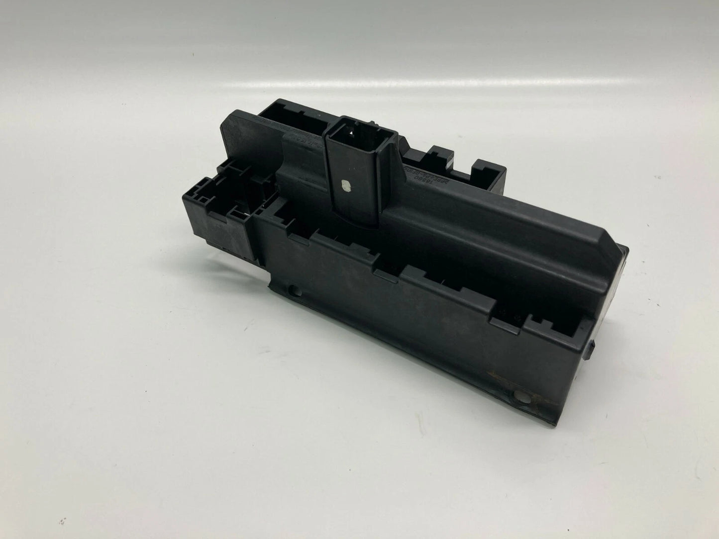 2002-2005 BMW 745I 745LI RIGHT DASH FUSE RELAY POWER DISTRIBUTION BOX 69005820