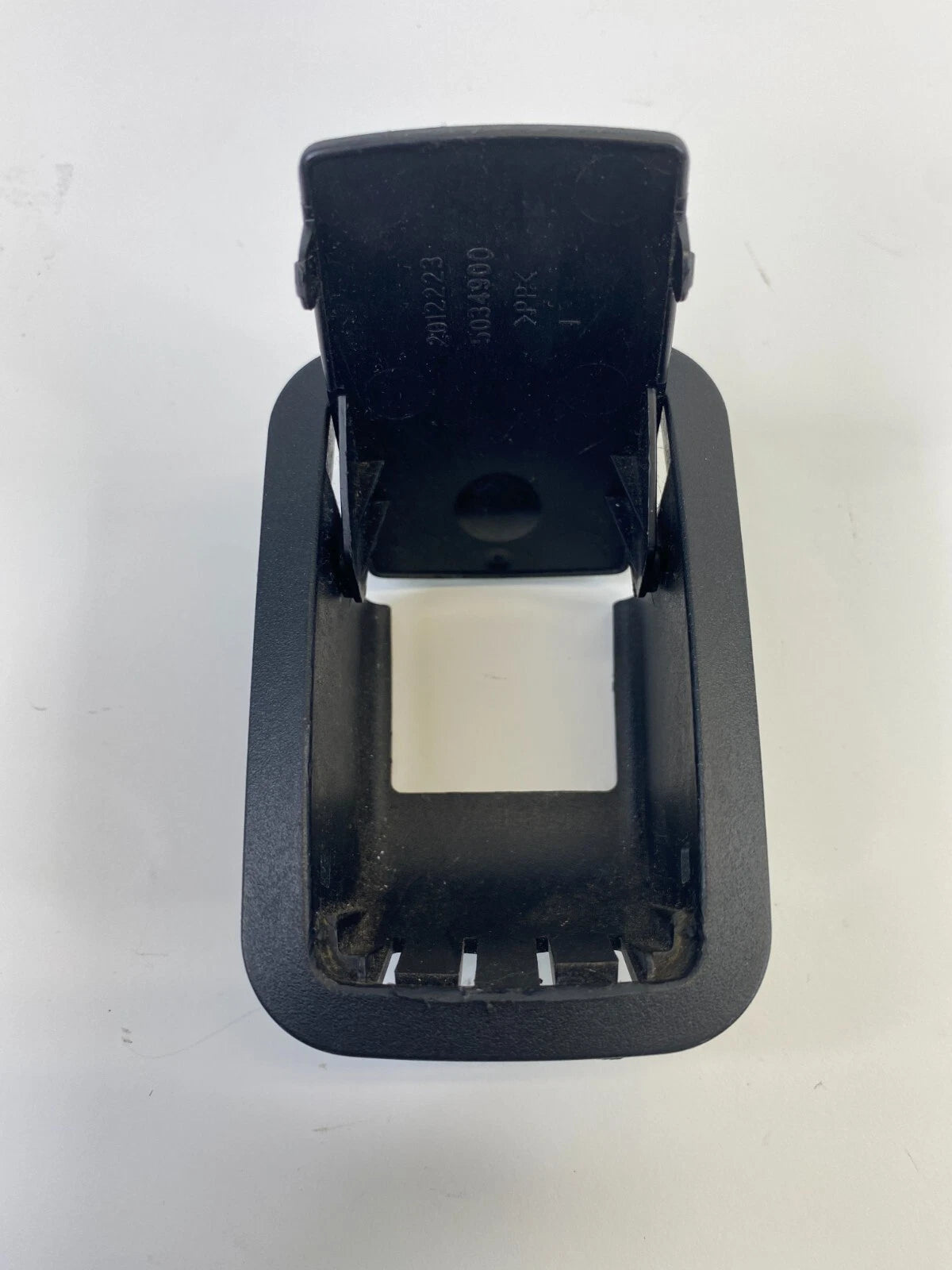 2011-2019 CHEVY CRUZE 13-19 ATS REAR SEAT CHILD SAFETY ANCHOR HOOK COVER 5034900