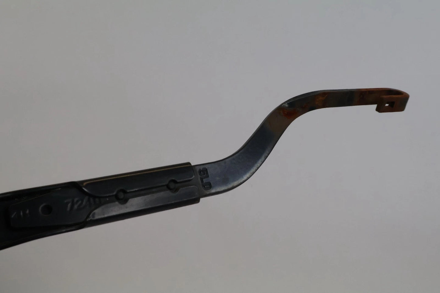 2007-2012 TOYOTA YARIS SEDAN FR RIGHT & LEFT WINDSHIELD WIPER ARMS PAIR SET OEM